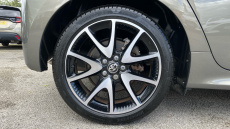 Toyota Yaris 1.5 Hybrid Dynamic 5dr CVT Hybrid Hatchback